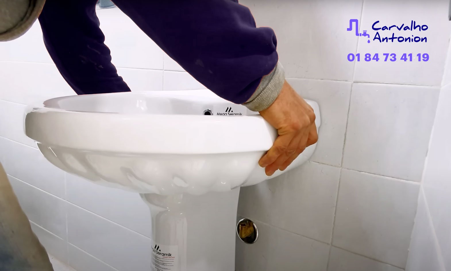 Plombier en intervention à Paris 14